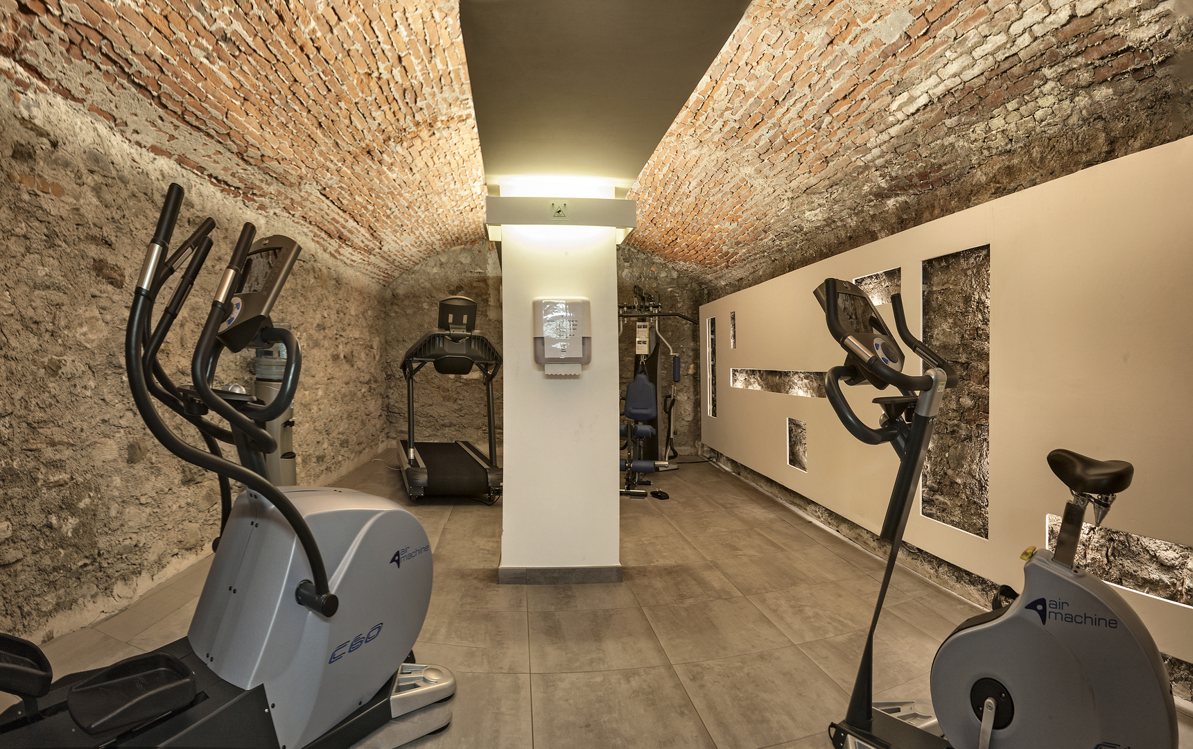 /images/wellness/hotel_meridiana_lake_spa_ascona_lungolago-(12).jpg