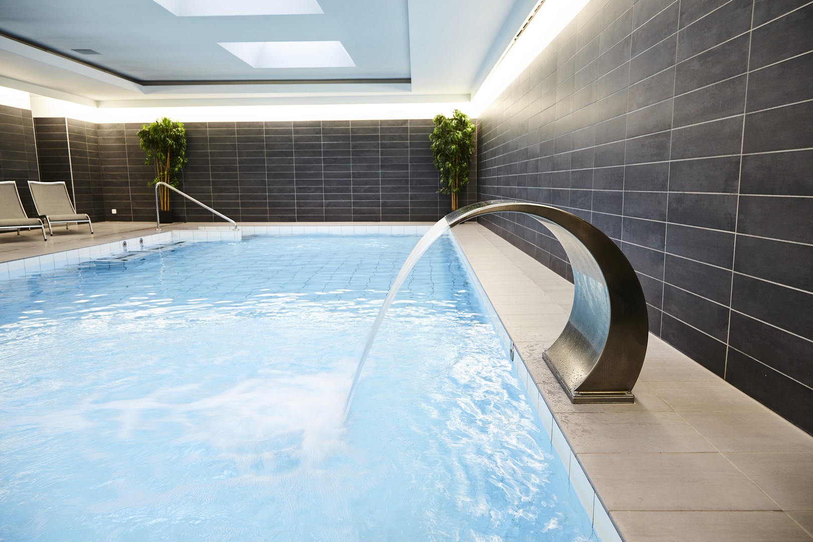 /images/wellness/meridiana-lake-spa-hotel-ascona-wellness-pool-(17).jpg